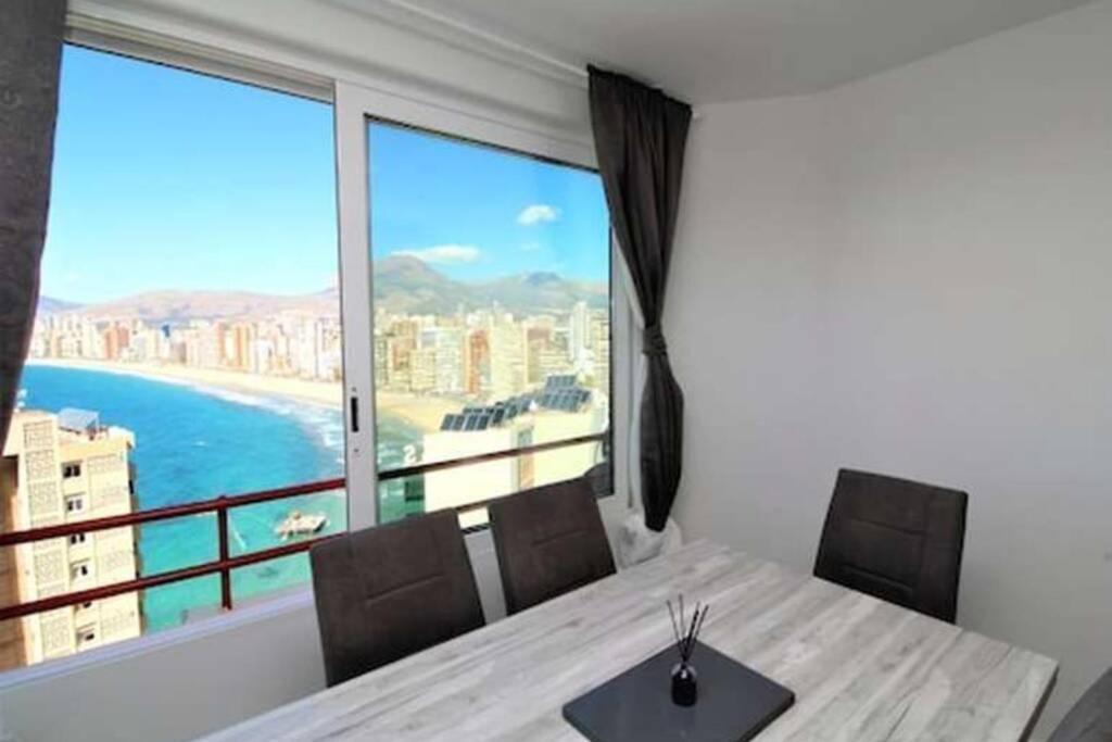 Doro Seaview Apartment Бенідорм Екстер'єр фото
